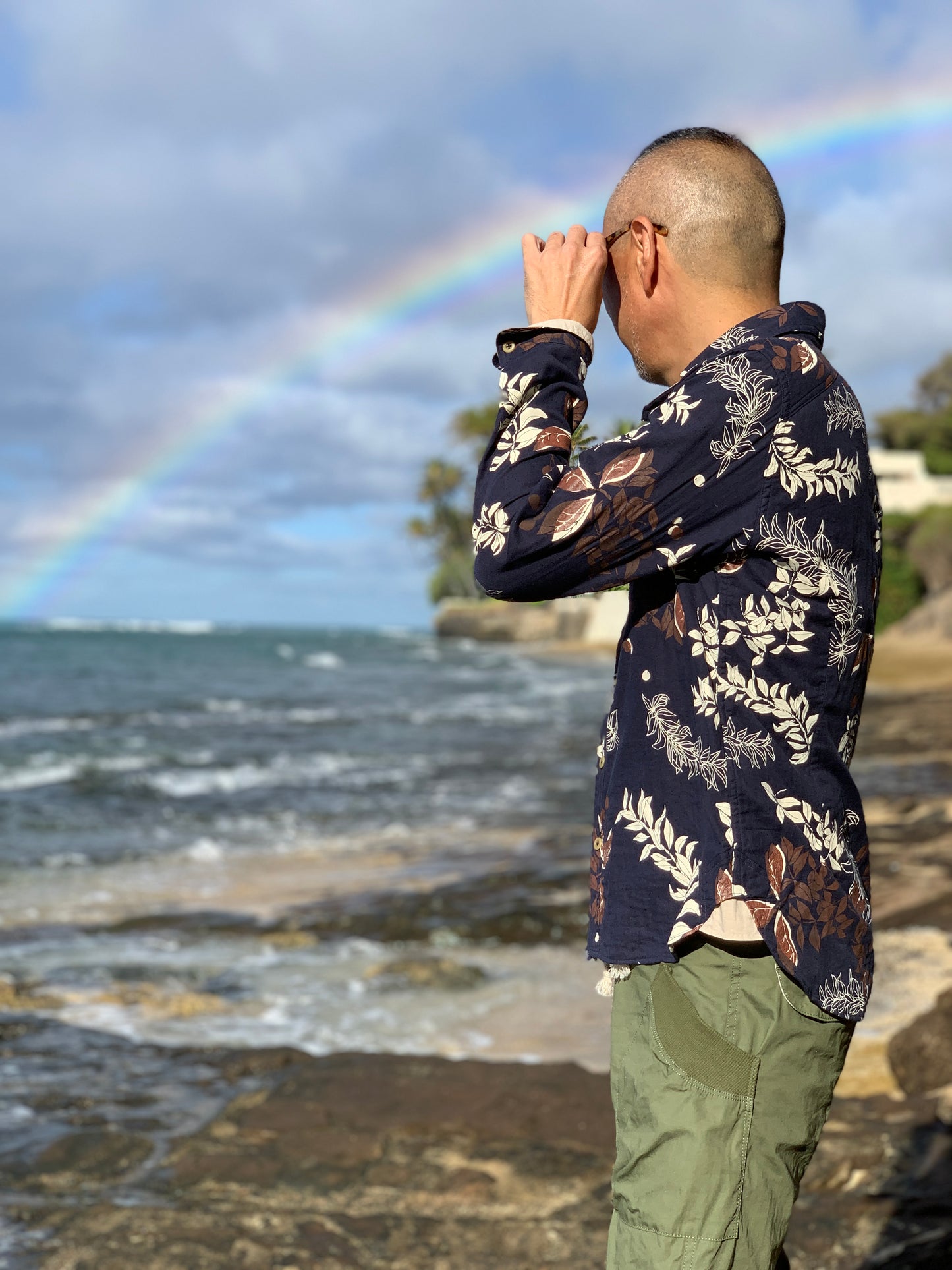 トライアングルフラップシャツ/マイレリーフプリント