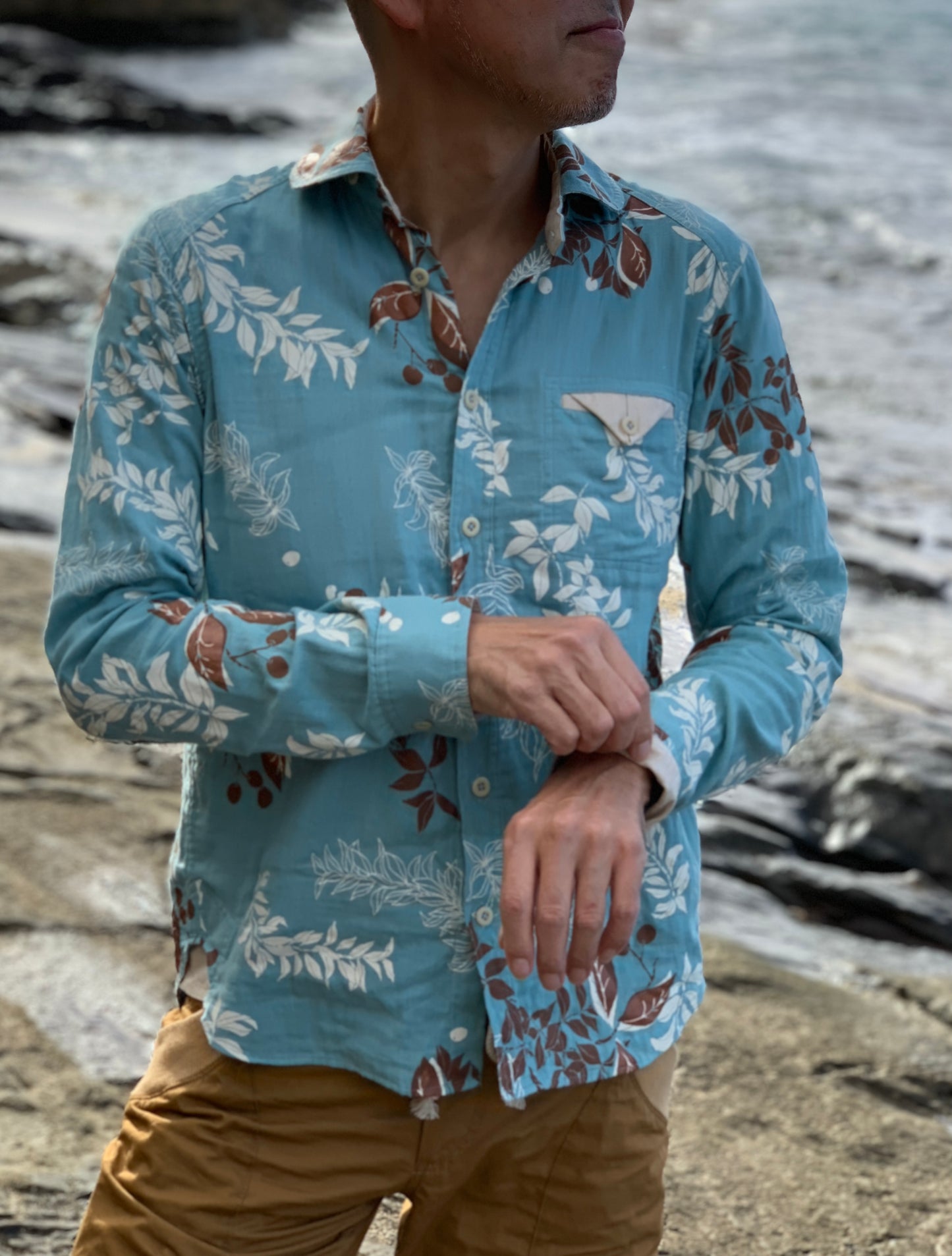 トライアングルフラップシャツ／マイレリーフプリント