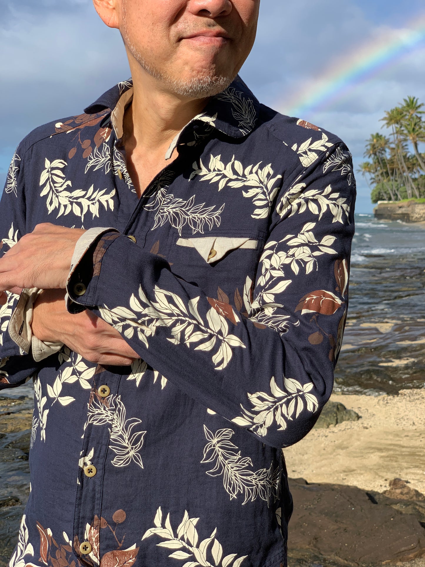 トライアングルフラップシャツ／マイレリーフプリント