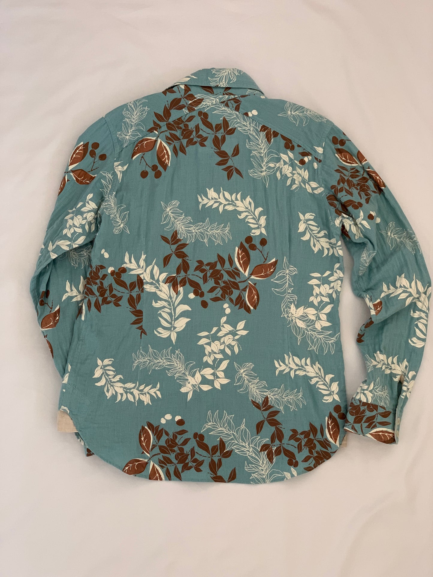 トライアングルフラップシャツ／マイレリーフプリント