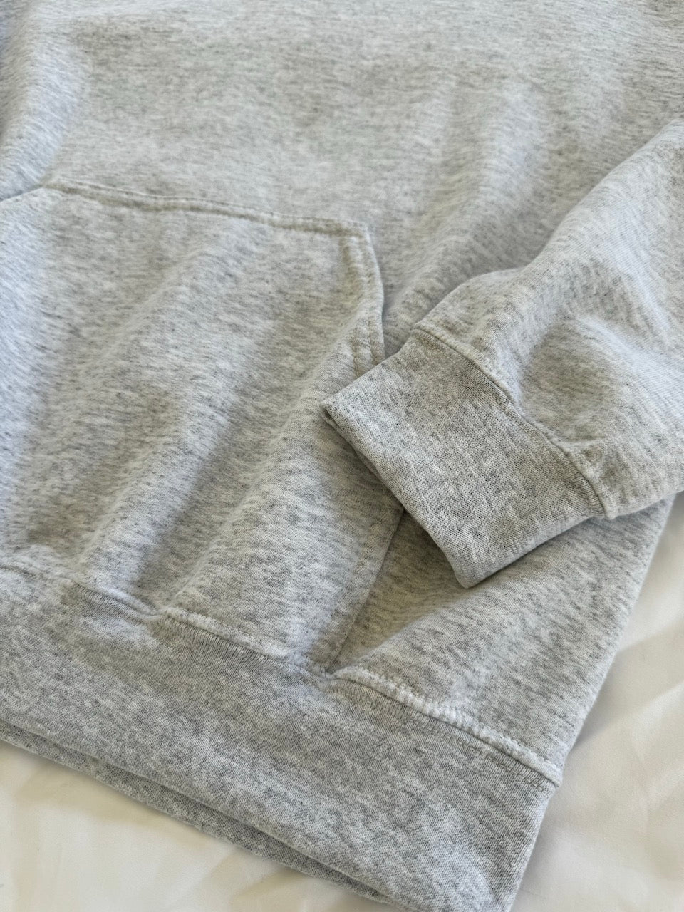 ロゴプリントフーディー