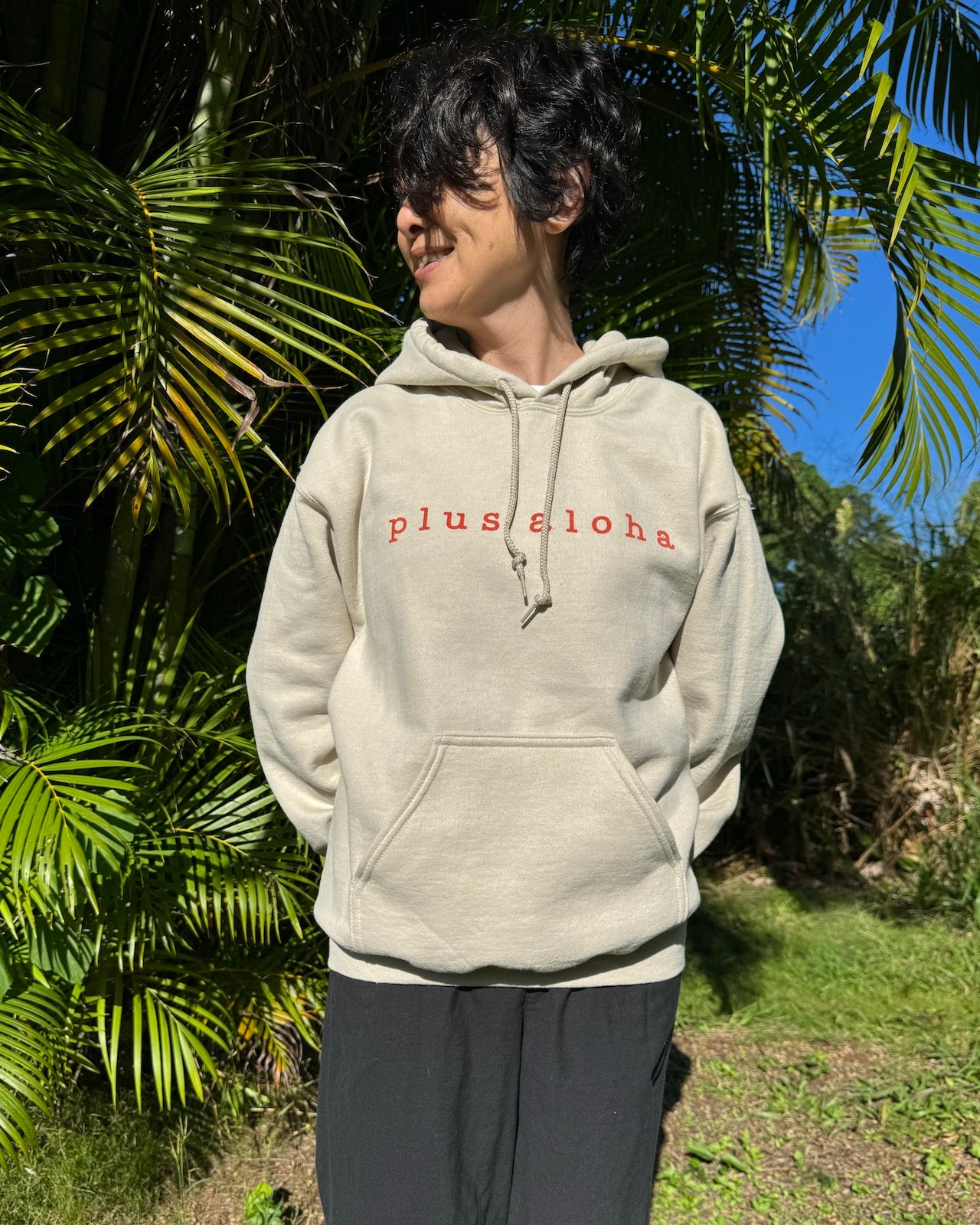 ロゴプリントフーディー