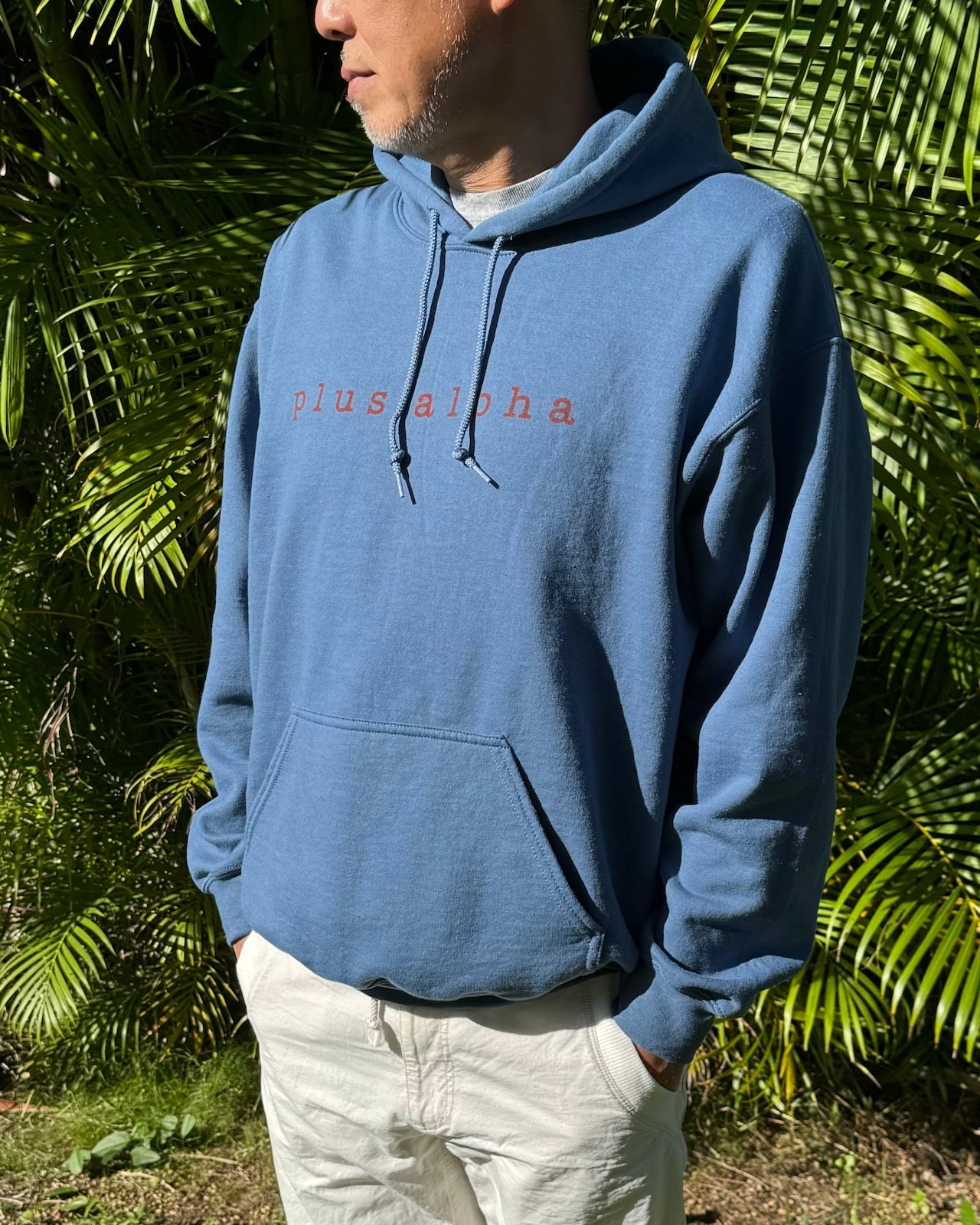 ロゴプリントフーディー