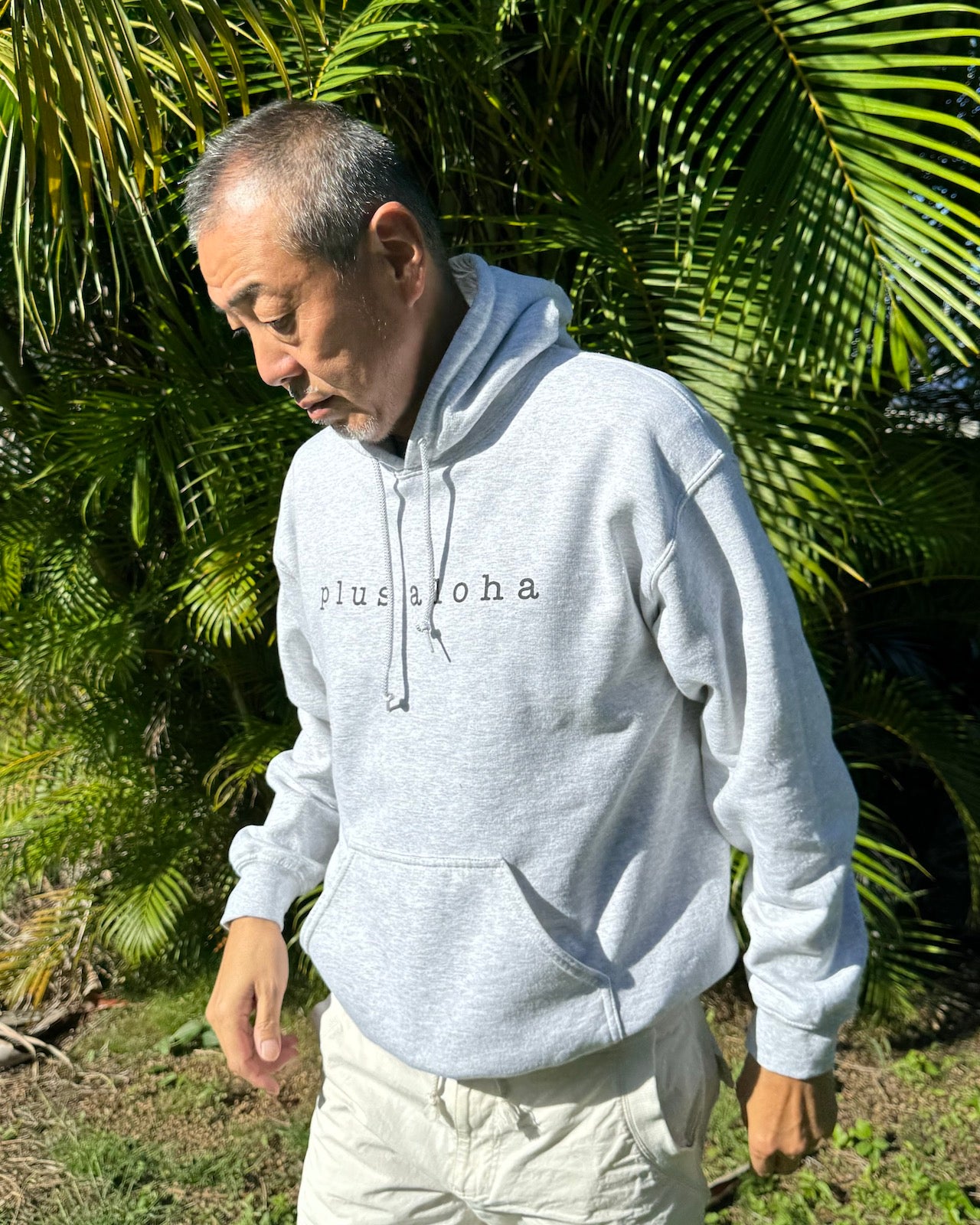 ロゴプリントフーディー