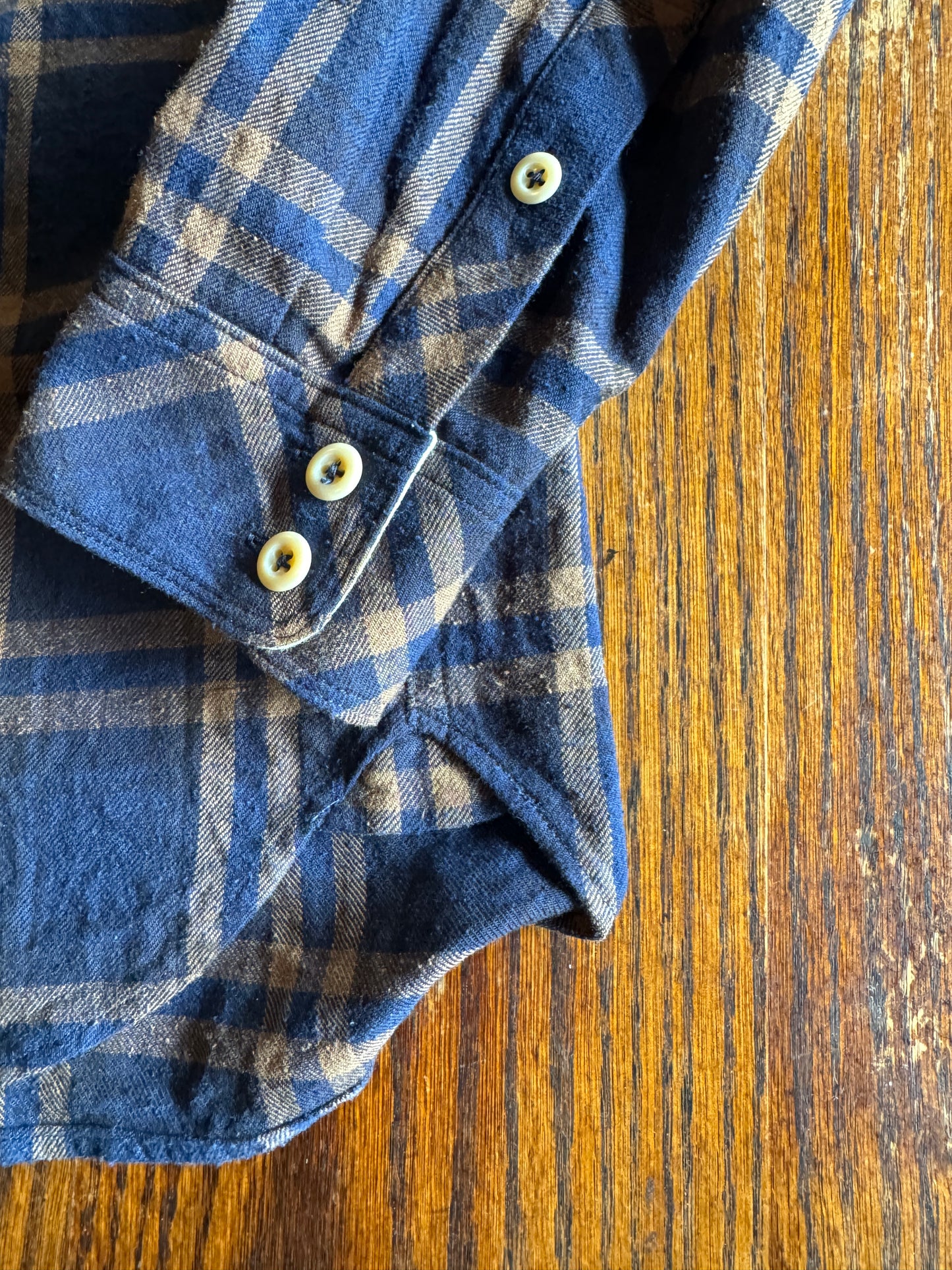 ホリゾンタルカラー コンフォートシャツ / ブーレットノイル タータンチェック